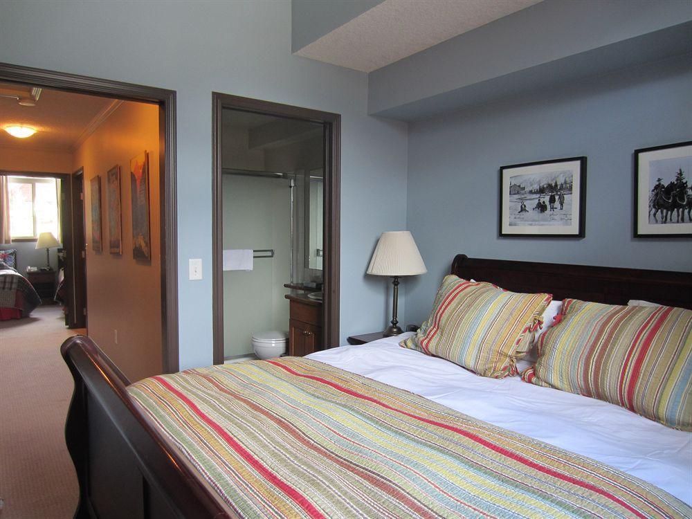 Mystic Springs Chalets & Hot Pools Canmore Luaran gambar